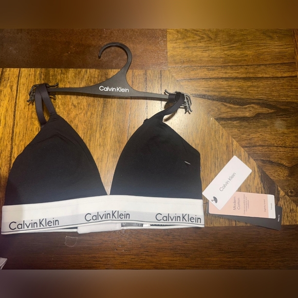 NWT CLAVIN KLEIN CALVIN KLEIN 2 WAY STRAPS CONVENCIONAL & Cross back SIZE S - Picture 1 of 5